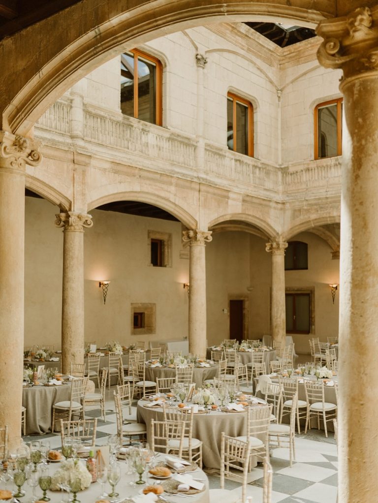 Instagram post from _marinapalacios. This post is in position 8.